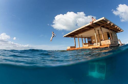 Manta-Resort-Underwater-Room-Photo.jpg