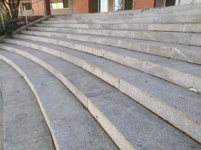 Escalera de granito 2.jpg
