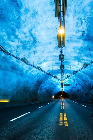 Tunel noruega 3.jpg