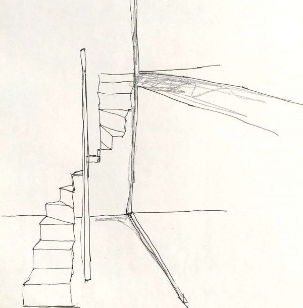 Escalera del patio que da paso a ambas viviendas. Escalera formada por una plancha de acero.