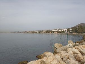 Vista del puerto sobre la costa.jpg